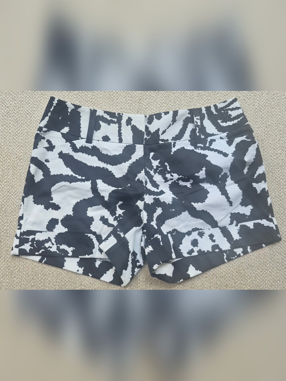 Express Black & White Abstract Print High-Waist Shorts